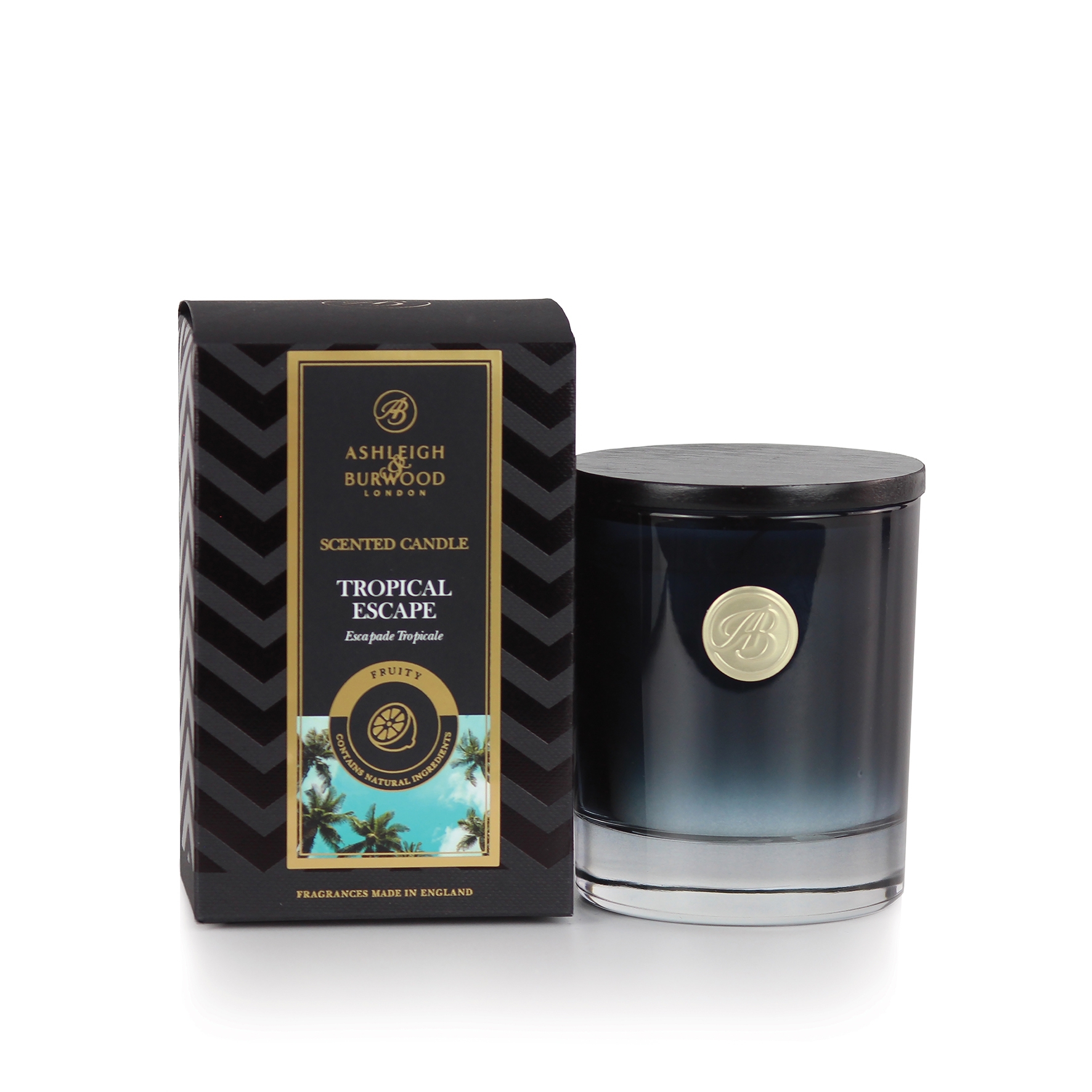 Tropical Escape Signature Collection Duftkerze 140g mit elegantem schwarzen Holzdeckel